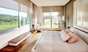 Two Rooms Hotel