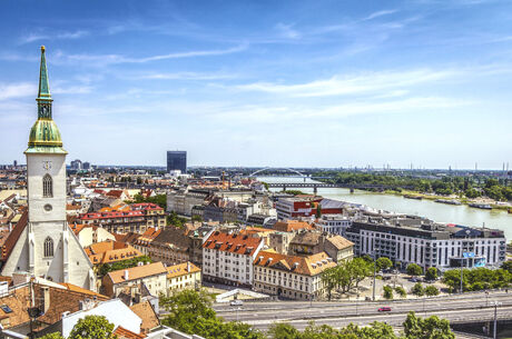 Bratislava Sightseeing and Danube River Cruise - Tour from Vienna