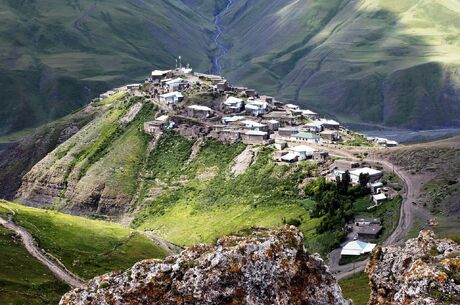 Экскурсия в Губа Хыналуг из Баку